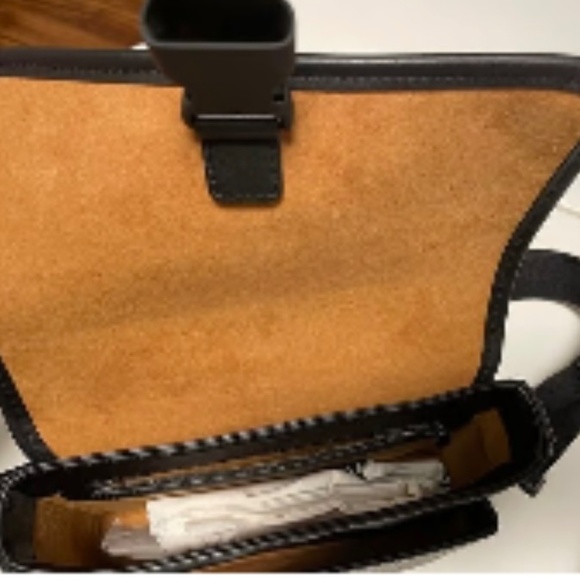 MCM Klassik Logo Patch Small Messenger Bag - Picture 3 of 6